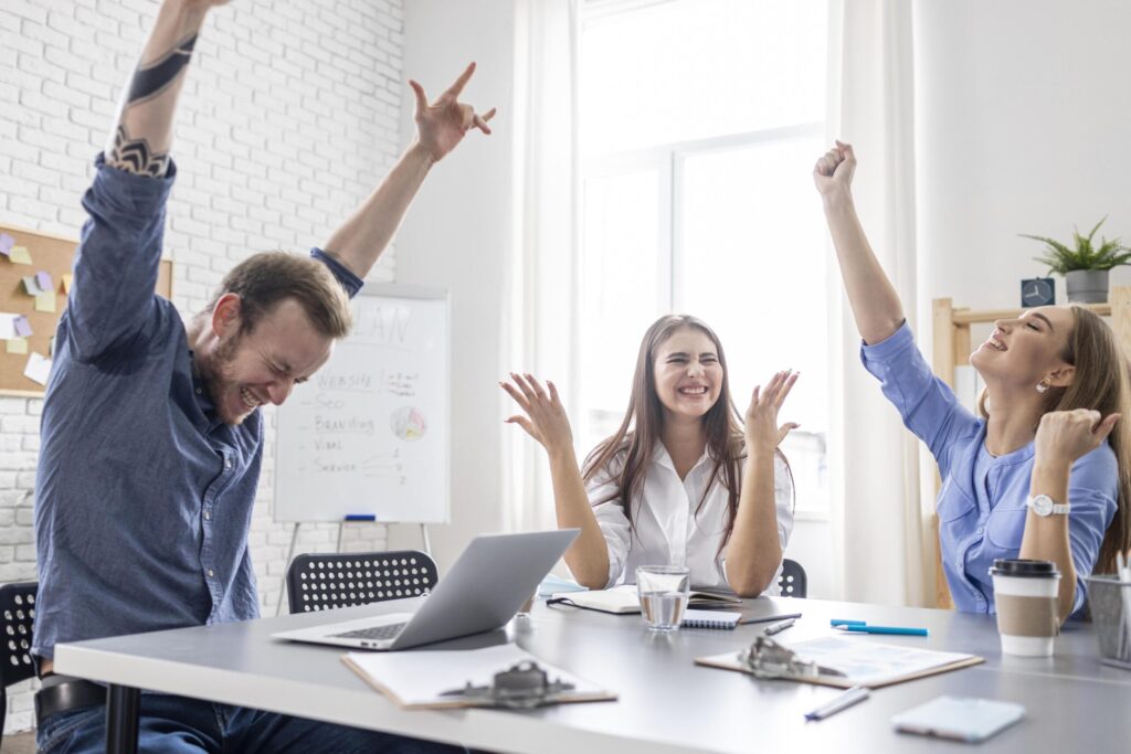 business-people-teamwork (1)